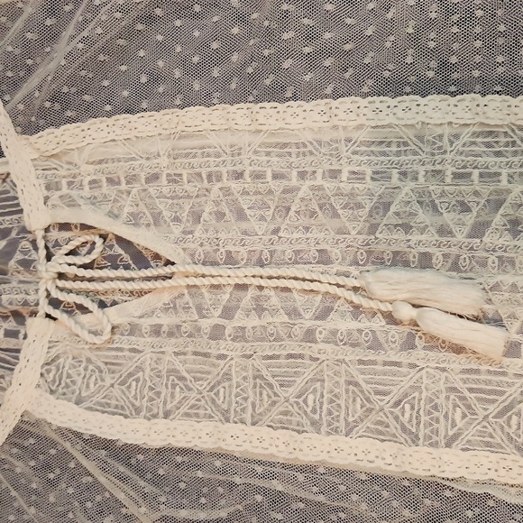 American Eagle sheer top with lace accents - Picture 2 of 6